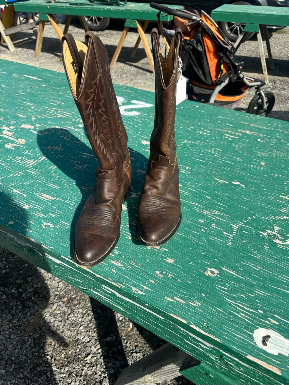Justin women’s Brown Leather cowboy boots size 10
